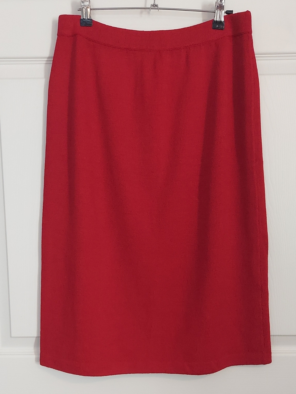 St. John Collection by Marie Gray classic red knit skirt, size 10.